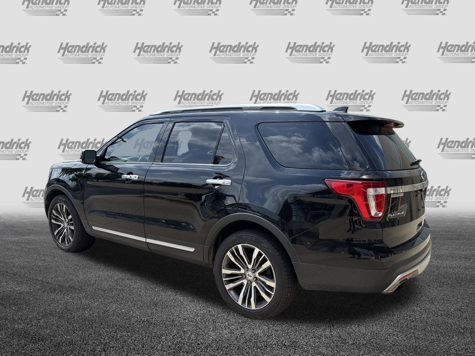 Used 2017 Ford Explorer Platinum image 8