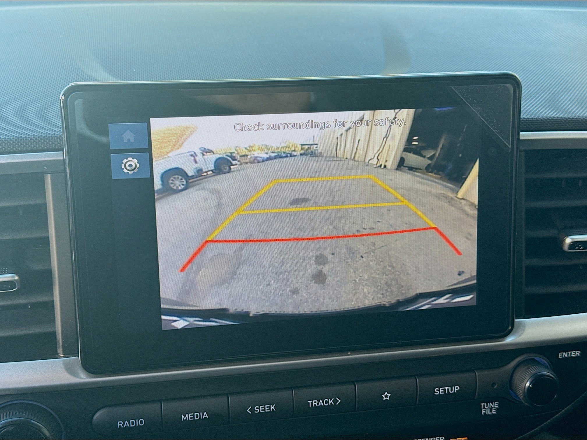 Used 2023 Hyundai Venue SEL image 11