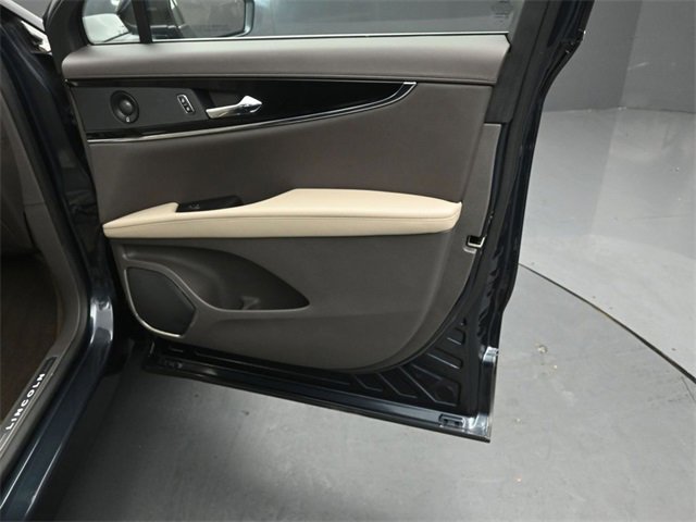 Certified 2023 Lincoln Nautilus Reserve w/ Equipment Group 201A image 33