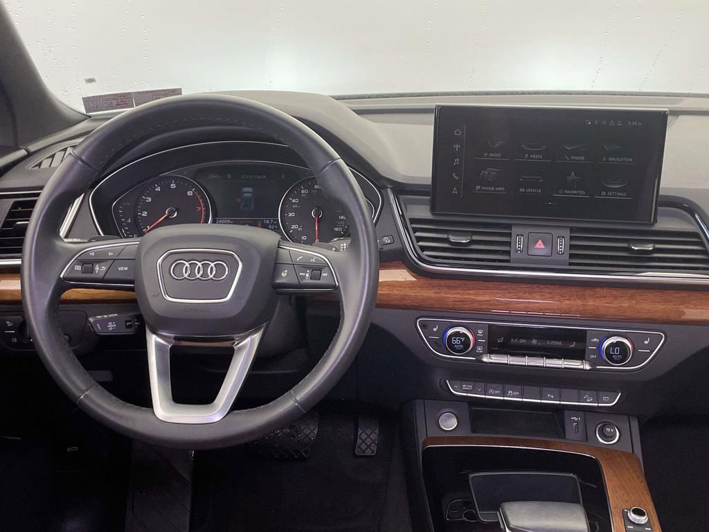 Used 2023 Audi Q5 2.0T Premium w/ Convenience Package AWD/4WD image 27