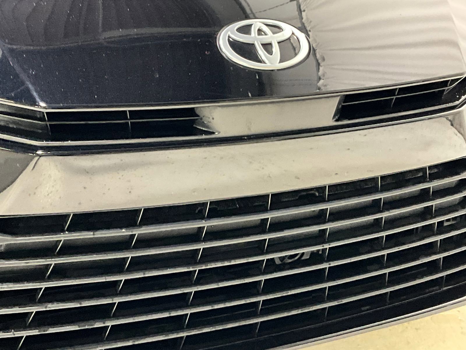 Used 2025 Toyota Camry LE image 28