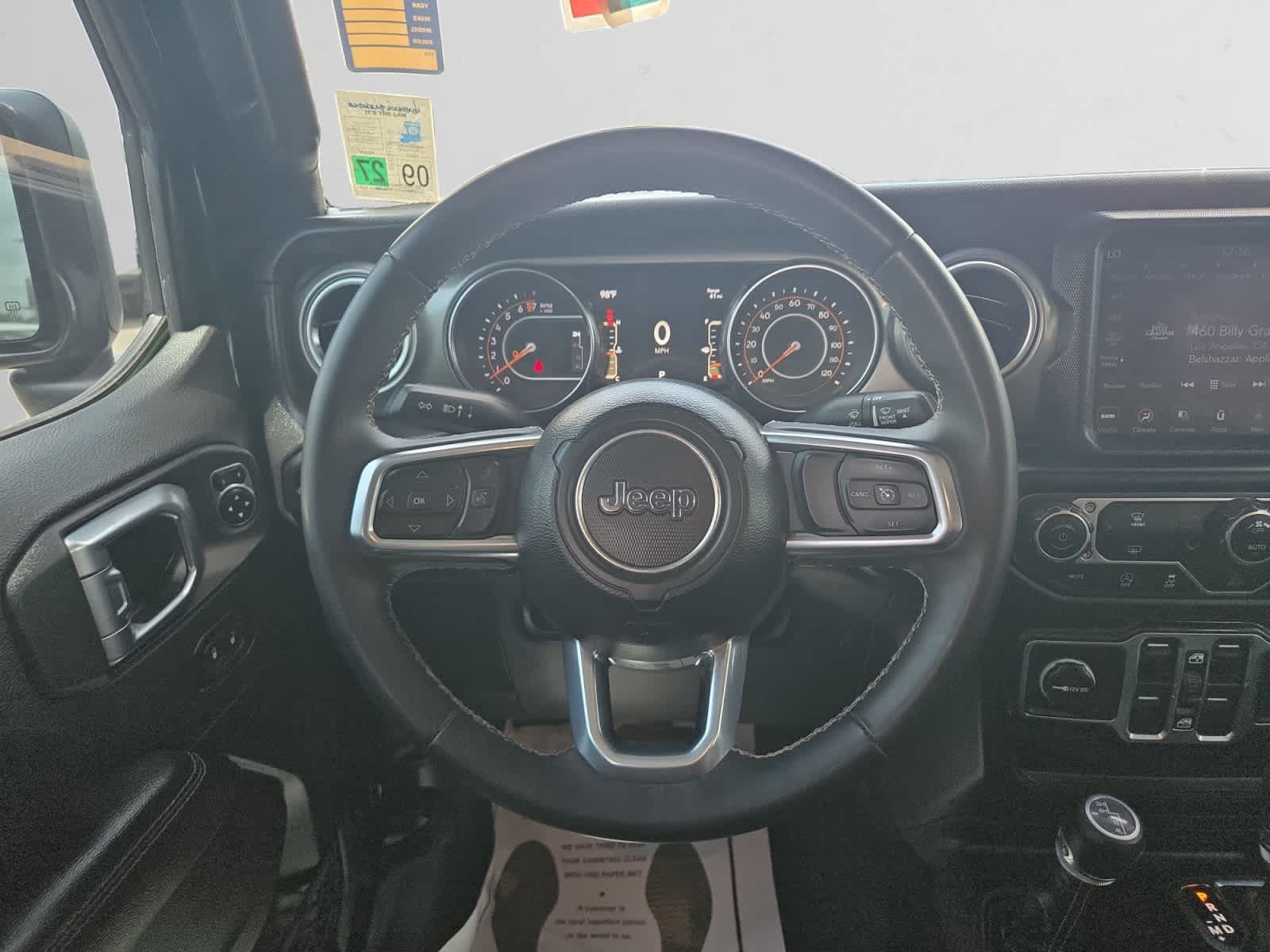 Used 2023 Jeep Gladiator Overland AWD/4WD image 12