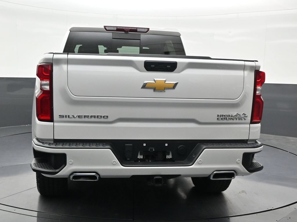 Used 2024 Chevrolet Silverado 1500 High Country AWD/4WD image 4