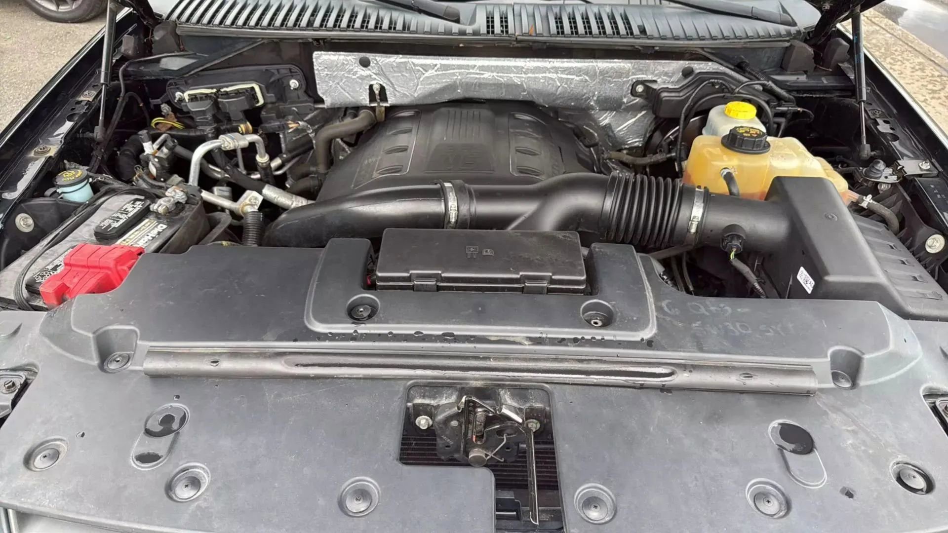 Used 2017 Ford Expedition Limited image 23