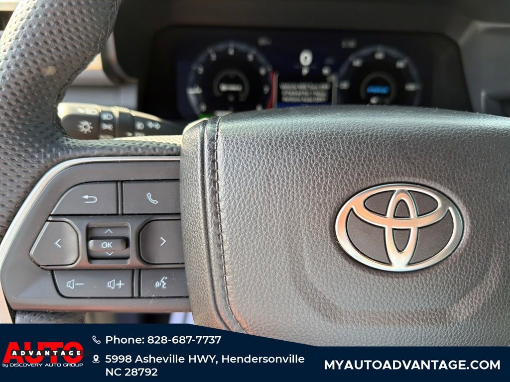 Used 2024 Toyota Tacoma TRD Off-Road AWD/4WD image 20