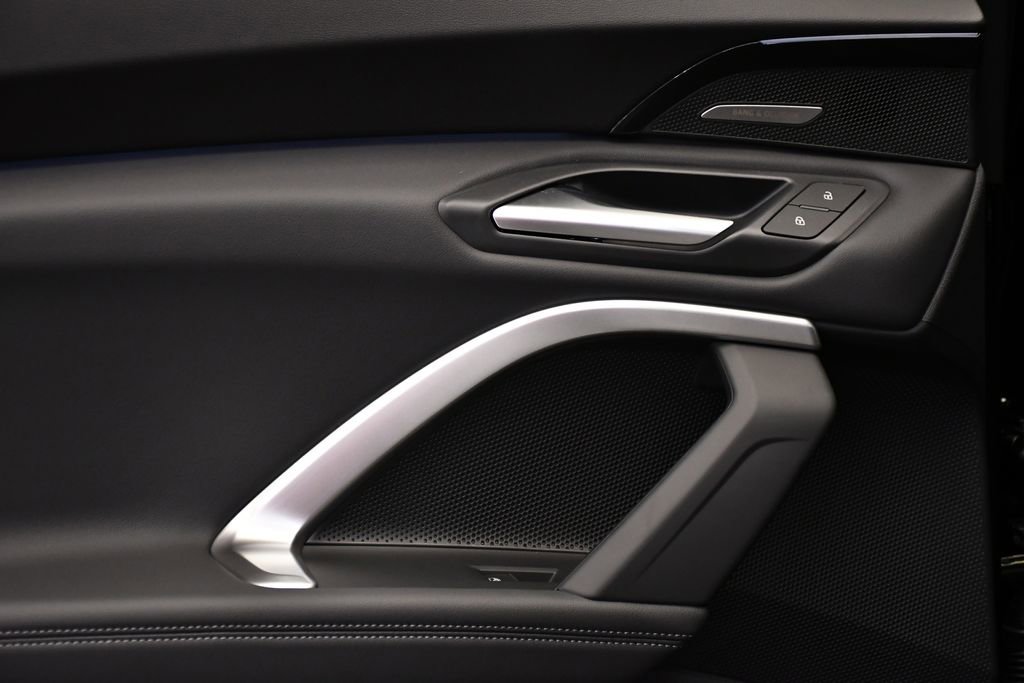 Used 2025 Audi Q5 Premium Plus w/ Premium Plus image 40