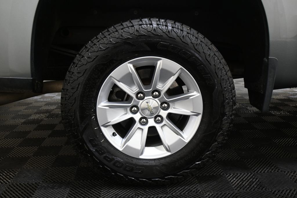 Used 2019 Chevrolet Silverado 1500 LT w/ Convenience Package image 38