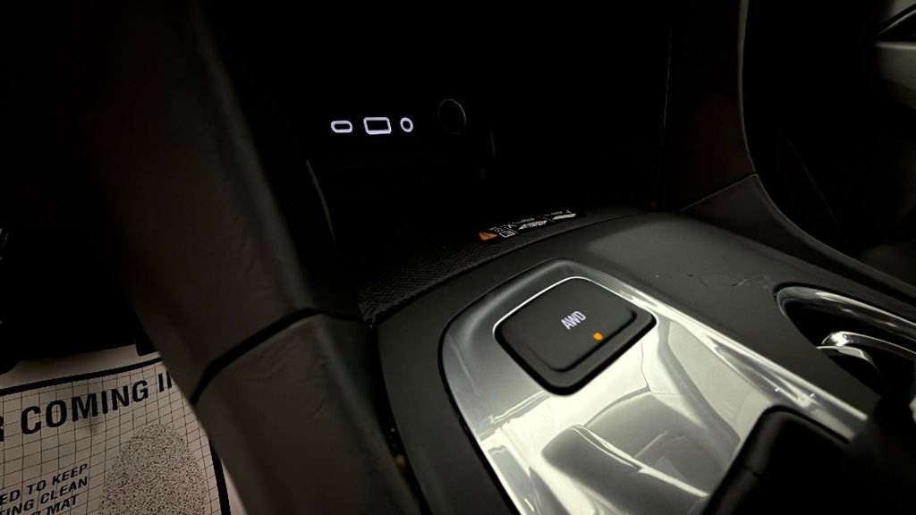 Used 2020 Chevrolet Equinox Premier AWD/4WD image 20
