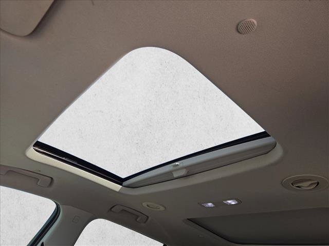 Used 2020 Chevrolet Traverse Premier FWD image 12