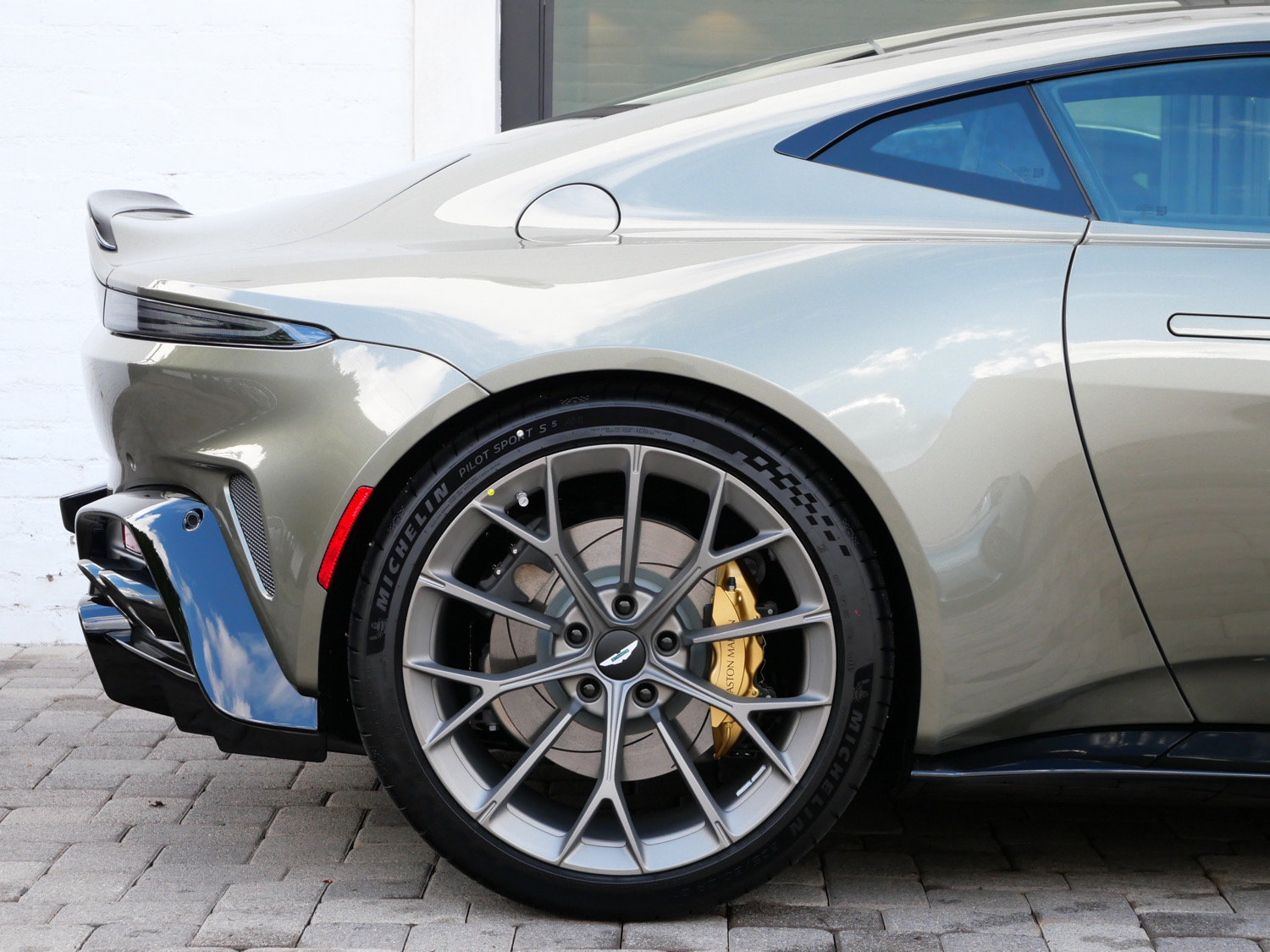 New 2026 Aston Martin V8 Vantage S RWD image 14