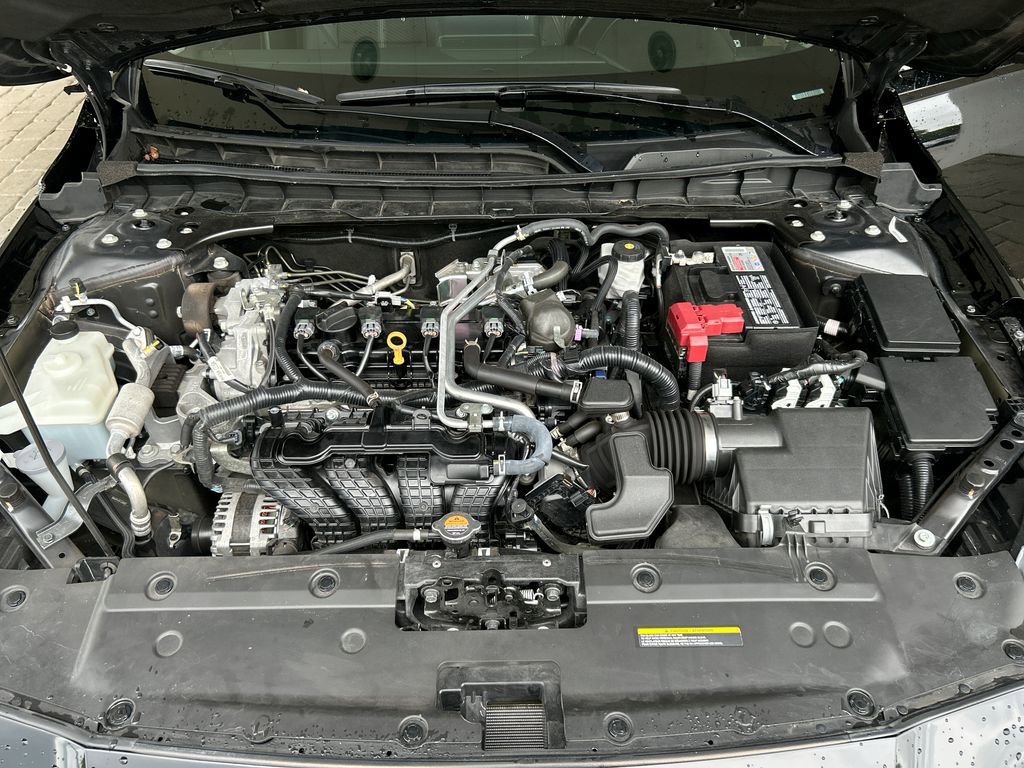 Used 2024 Nissan Altima 2.5 SR FWD image 37