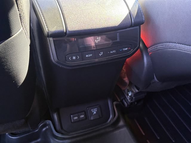 Used 2023 Toyota Highlander Limited AWD/4WD image 25