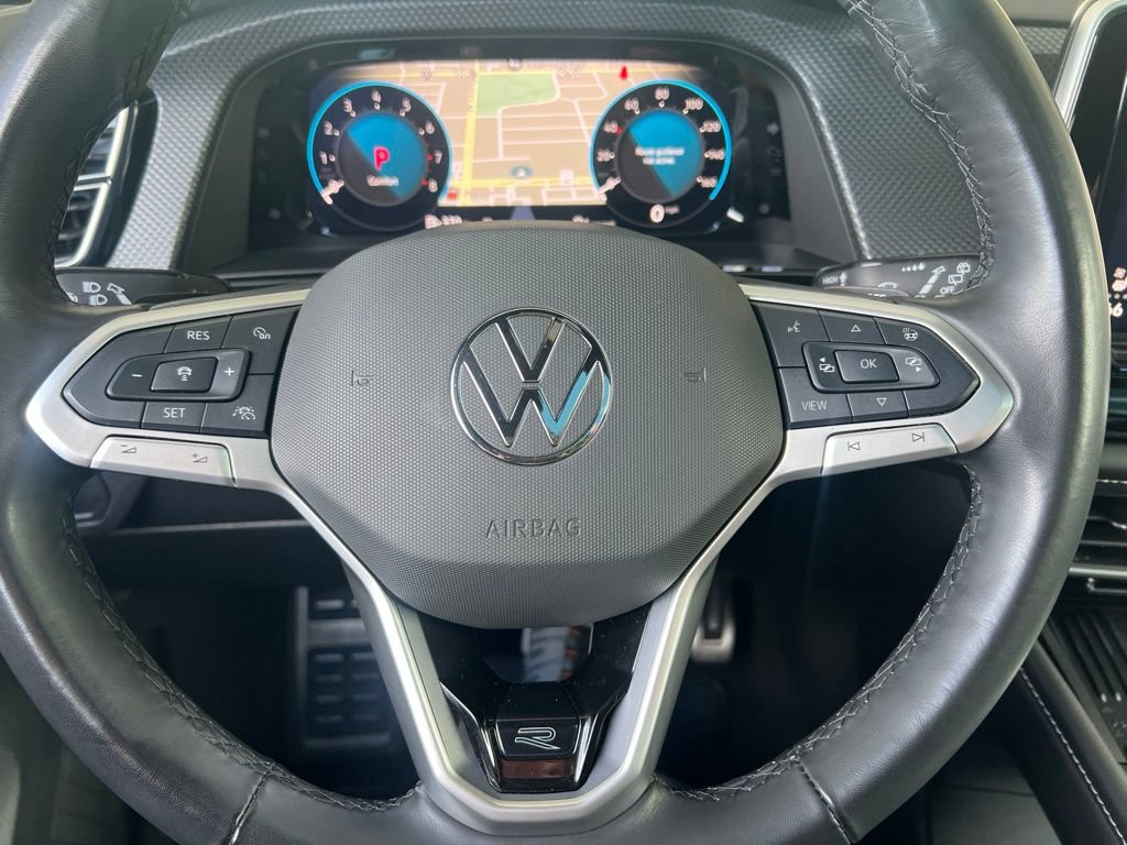 Used 2025 Volkswagen Atlas Cross Sport SEL R-Line AWD/4WD image 63