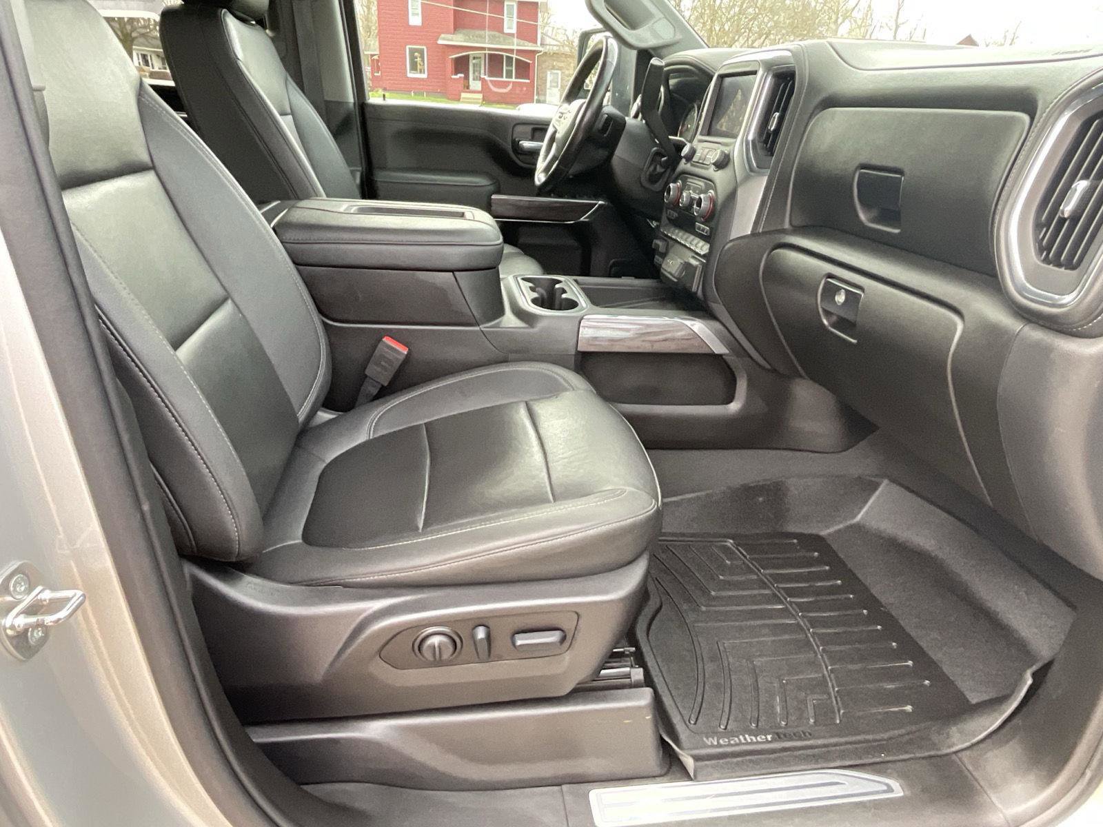 Used 2022 Chevrolet Silverado 2500 LTZ w/ LTZ Premium Package image 22