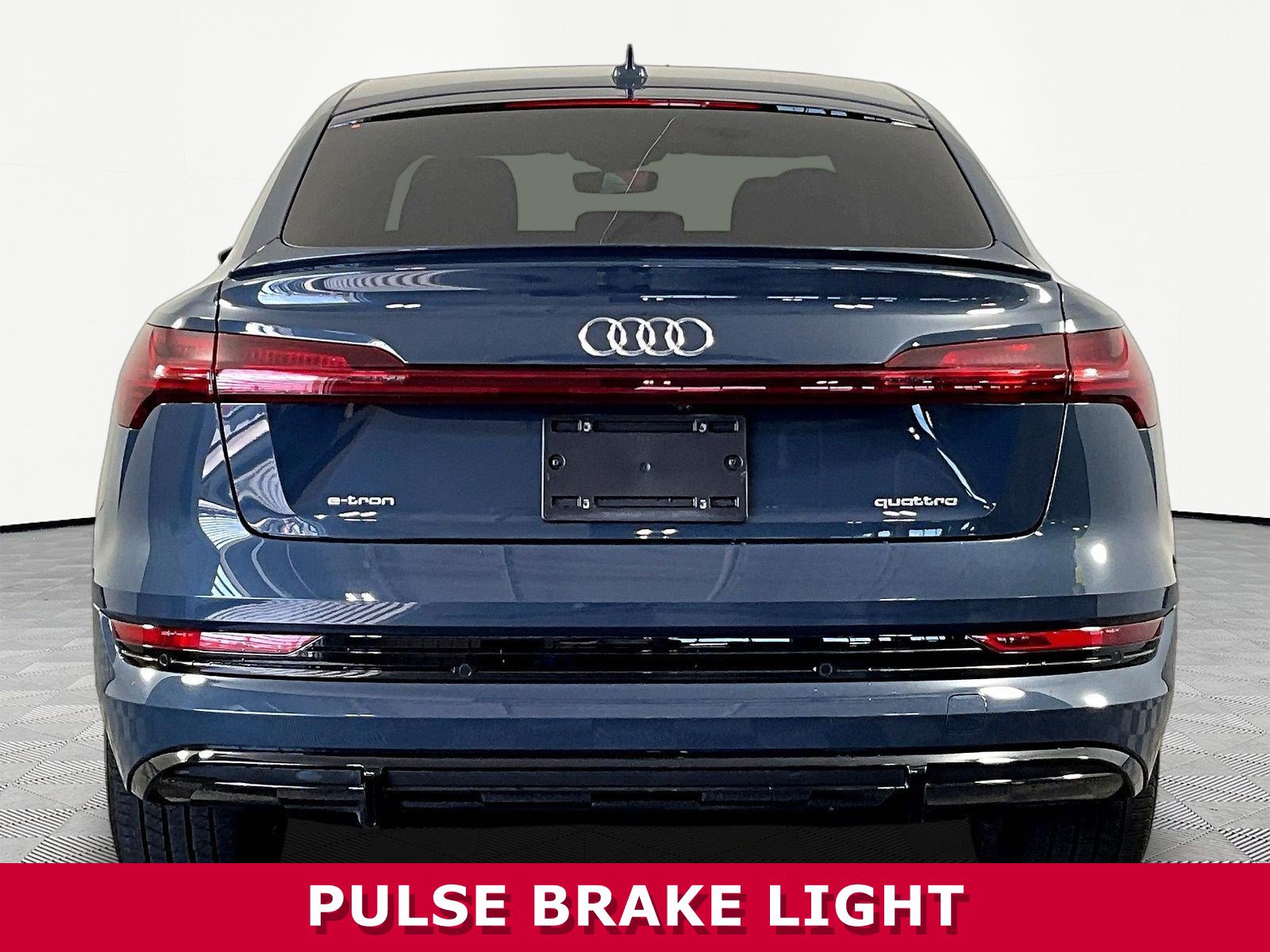 Used 2022 Audi e-tron Premium Plus w/ Premium Plus Package AWD/4WD image 5