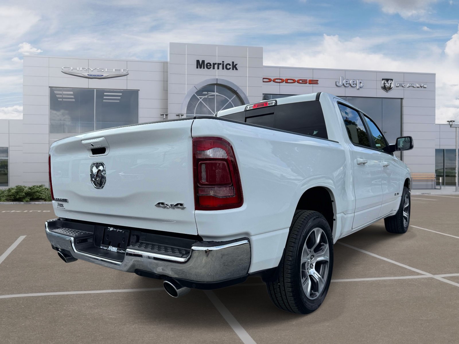 Used 2023 RAM 1500 Laramie AWD/4WD image 6
