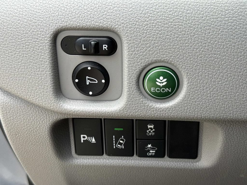 Used 2017 Honda Pilot Touring image 41