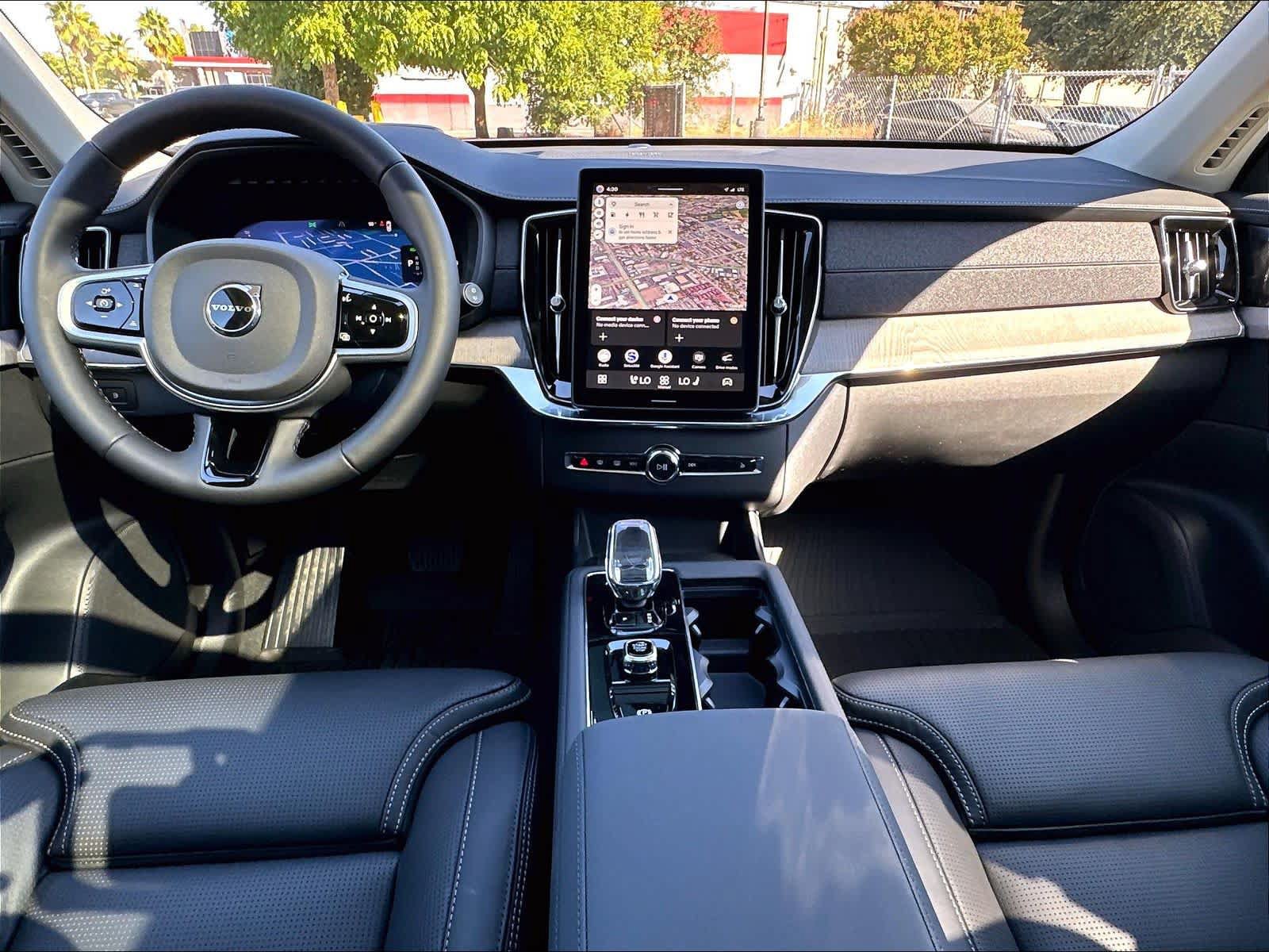 New 2026 Volvo XC90 T8 Ultra w/ Protection Package AWD/4WD image 7