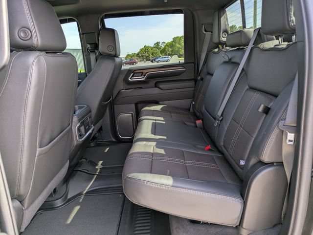 Used 2025 Chevrolet Silverado 3500 High Country w/ High Country Premium Package AWD/4WD image 11