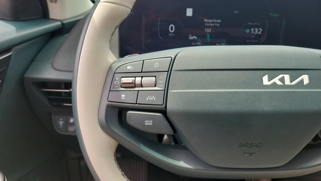 Used 2025 Kia EV6 Wind RWD image 20