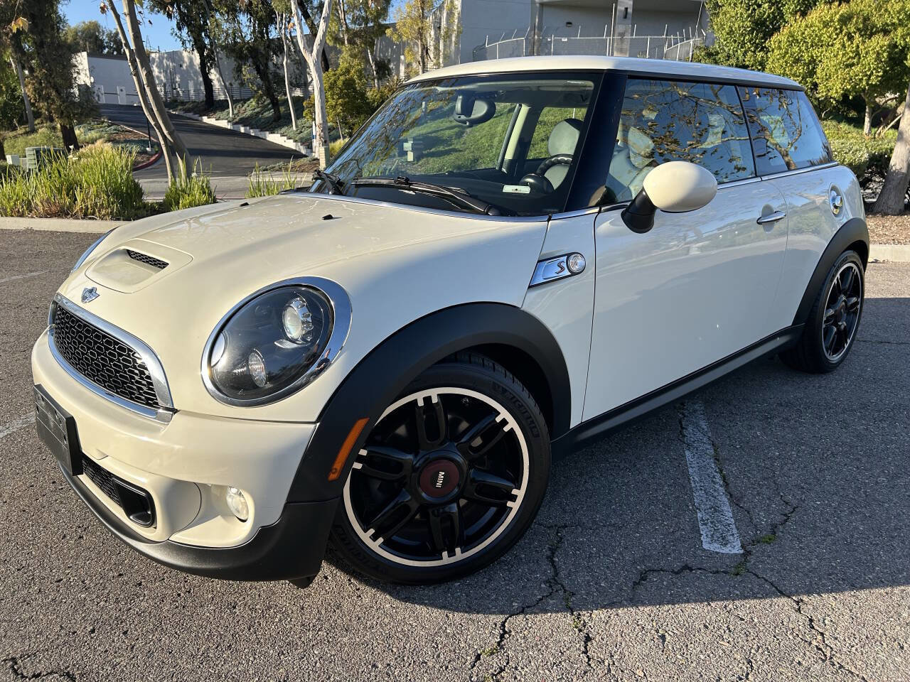 Used 2013 MINI Cooper S image 1