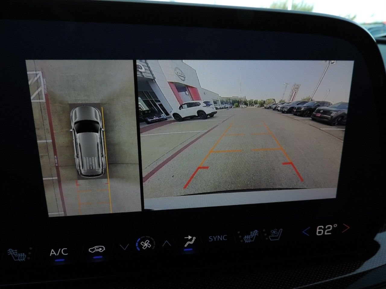 Used 2024 Chevrolet Traverse RS w/ LPO, Floor Liner Package FWD image 30