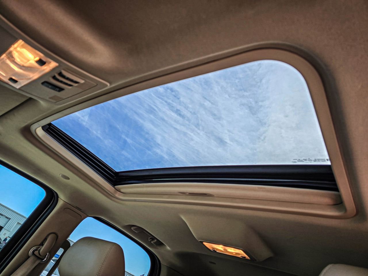 Used 2014 Cadillac Escalade Luxury AWD/4WD image 30
