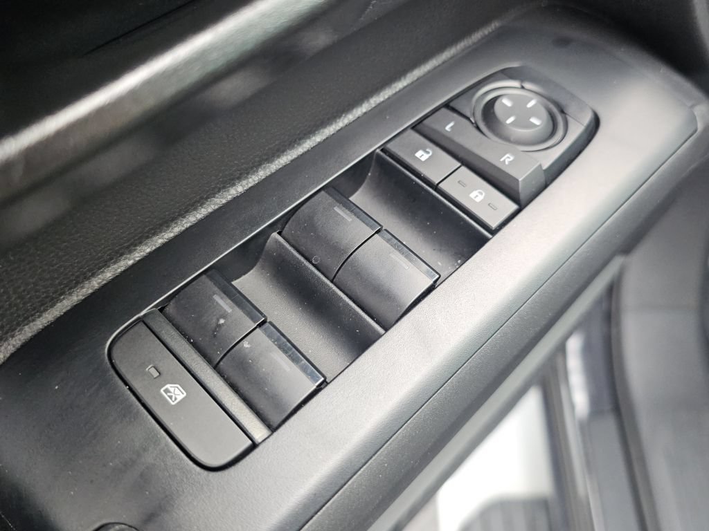 Used 2025 Toyota Tacoma SR5 AWD/4WD image 33