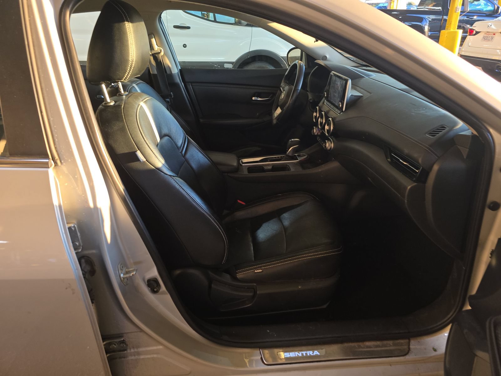 Used 2020 Nissan Sentra SV FWD image 13