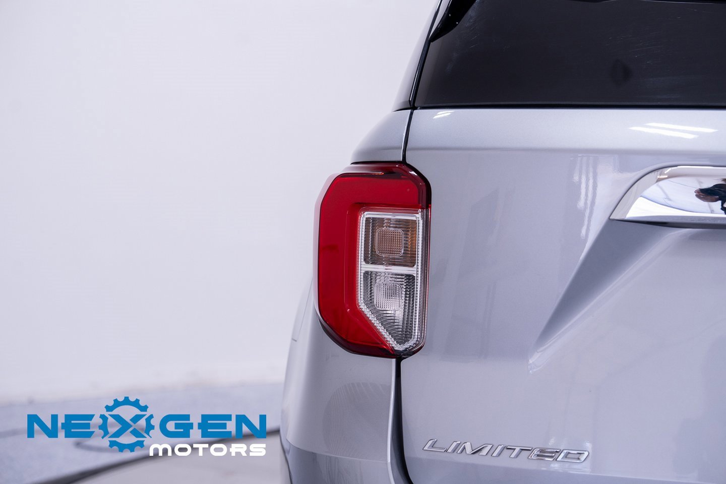 Used 2023 Ford Explorer Limited image 59