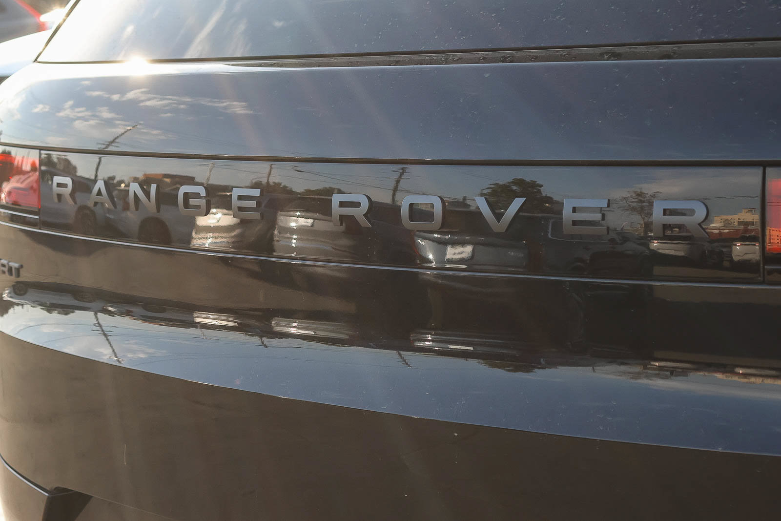 New 2026 Land Rover Range Rover Sport Dynamic SE AWD/4WD image 7