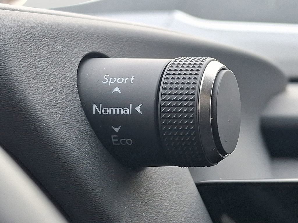 Used 2023 Lexus UX 250h AWD w/ Premium Package image 26