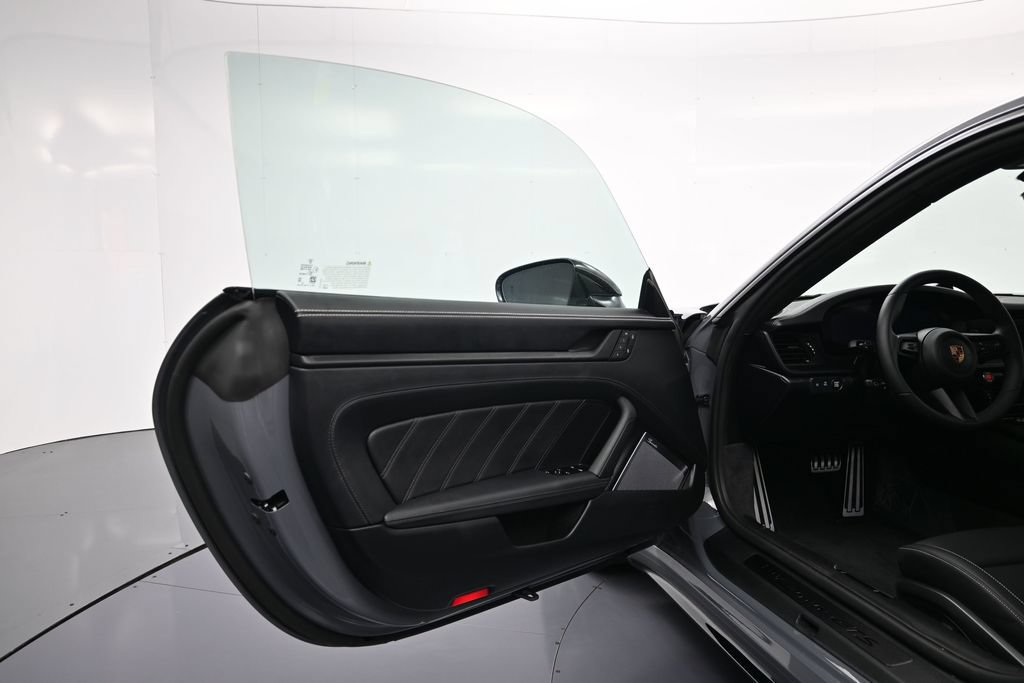 Used 2026 Porsche 911 Carrera GTS RWD image 14