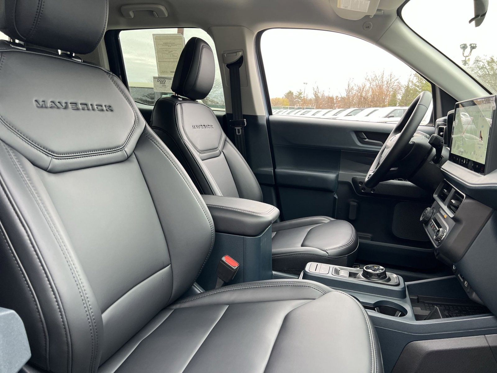 New 2025 Ford Maverick Lariat w/ Black Appearance Package image 26