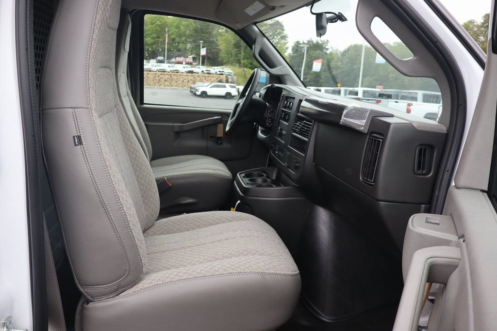 New 2025 Chevrolet Express 2500 w/ Driver Convenience Package RWD image 16
