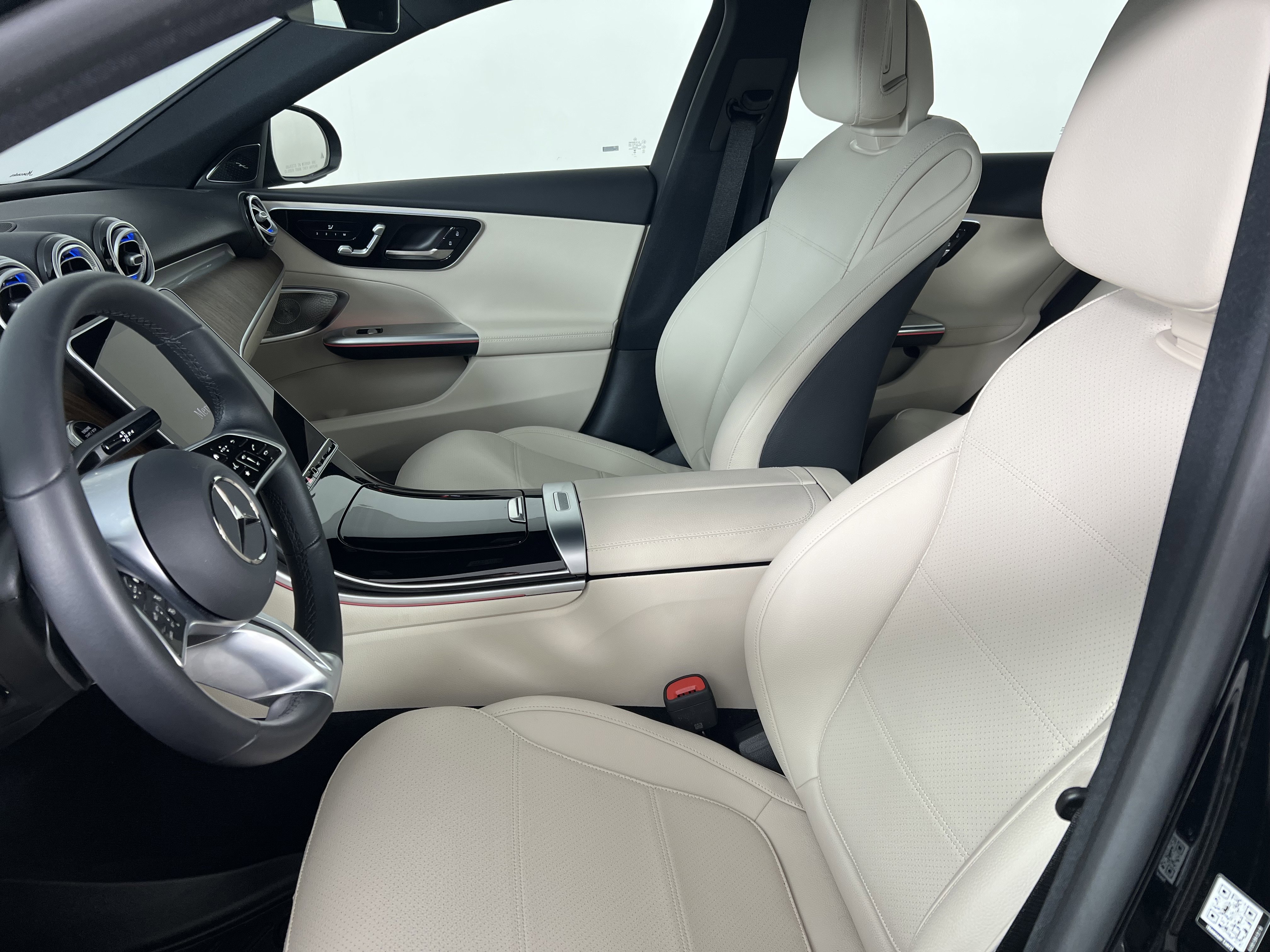 Certified 2025 Mercedes-Benz C 300 4MATIC Sedan image 16