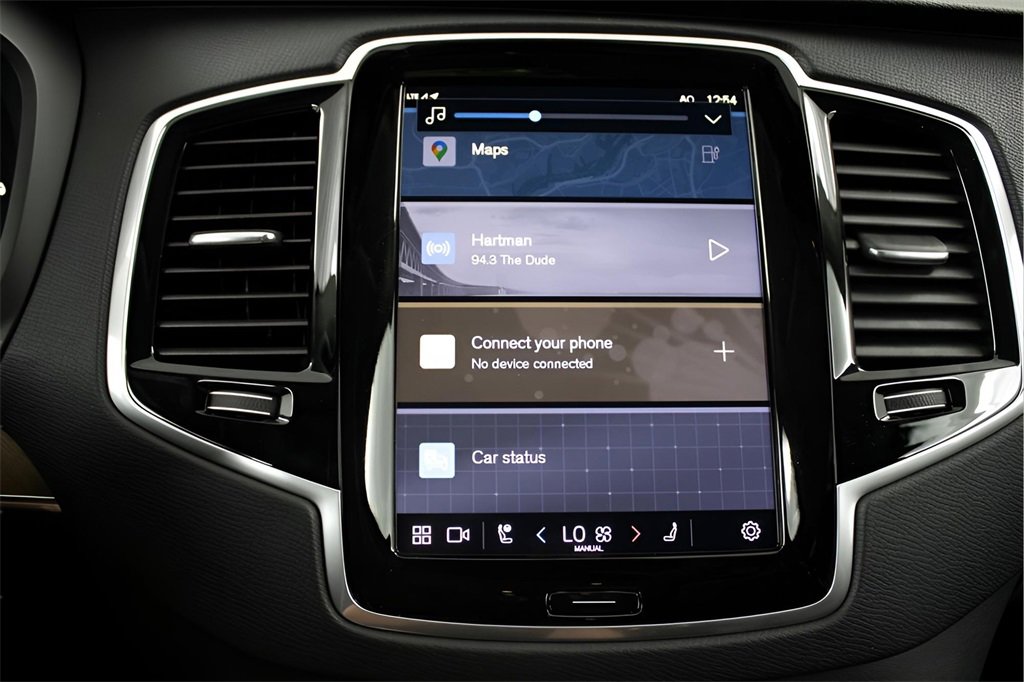 Certified 2025 Volvo XC90 T8 Plus w/ Protection Package Premier image 27