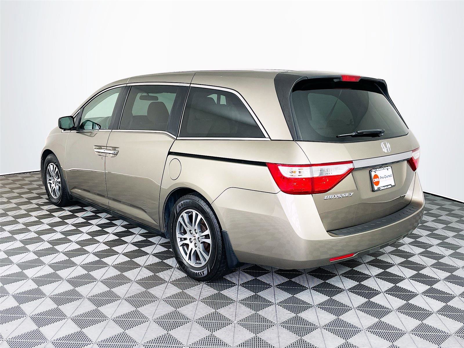 Used 2013 Honda Odyssey EX image 6