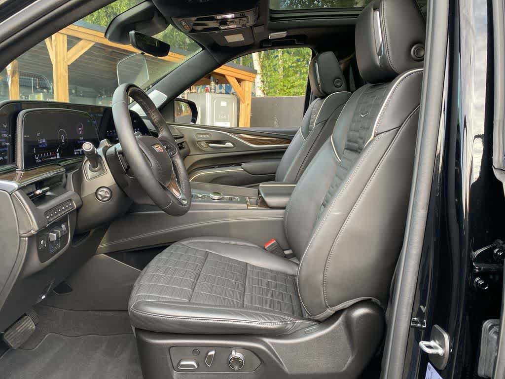 Certified 2024 Cadillac Escalade ESV Sport Platinum w/ LPO, ONYX Package AWD/4WD image 14