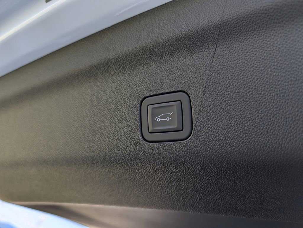 New 2026 GMC Yukon AT4 image 33