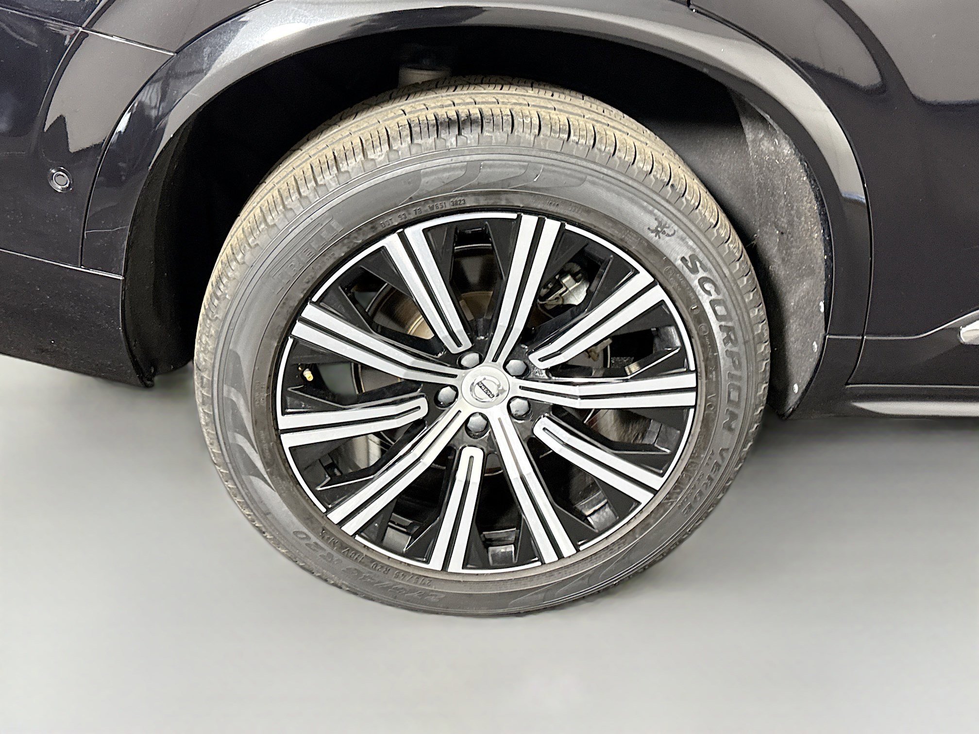 Used 2024 Volvo XC90 B5 Plus image 33