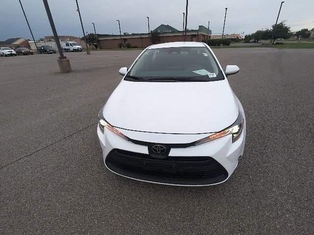 Certified 2025 Toyota Corolla LE FWD image 14