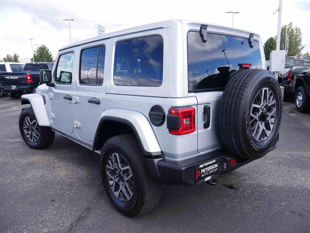 Certified 2024 Jeep Wrangler Unlimited Sahara AWD/4WD image 19