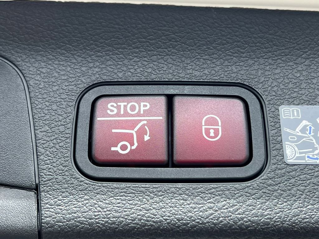 New 2026 Mercedes-Benz GLS 450 4MATIC image 42