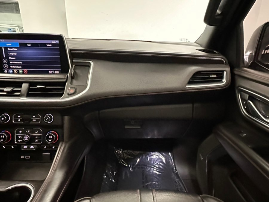 Used 2021 Chevrolet Suburban RST w/ Luxury Package image 25