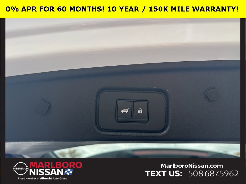 New 2025 Nissan Pathfinder SV w/ SV Premium Package image 18