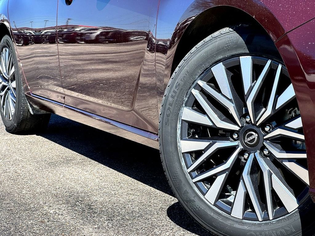 Used 2025 Nissan Altima 2.5 SV image 2