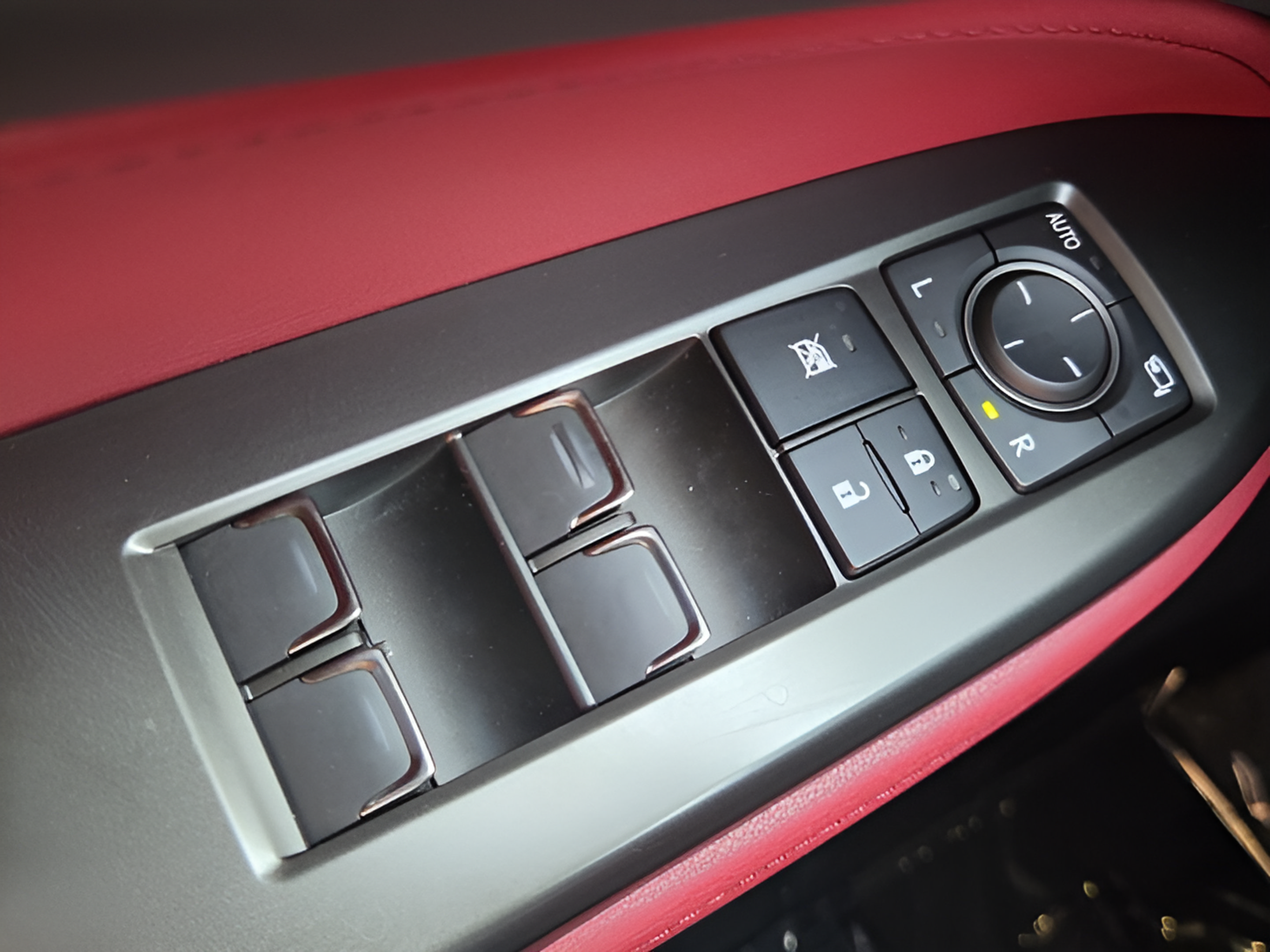 Certified 2025 Lexus NX 250 FWD w/ Accessory Package (K3) image 29