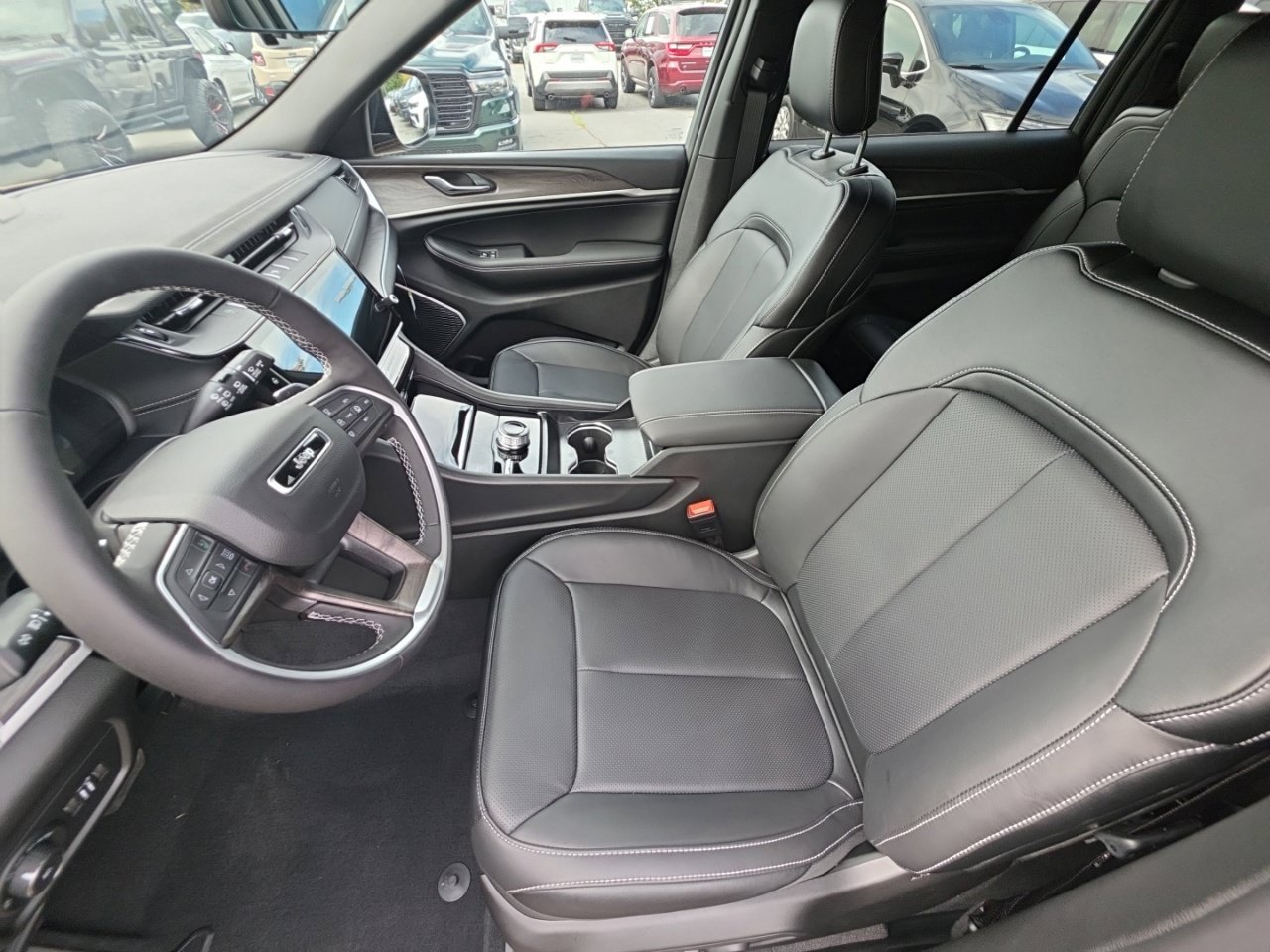 New 2027 Jeep Grand Cherokee L Limited AWD/4WD image 17