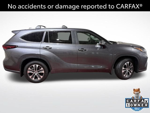 Certified 2024 Toyota Highlander XLE AWD/4WD image 3